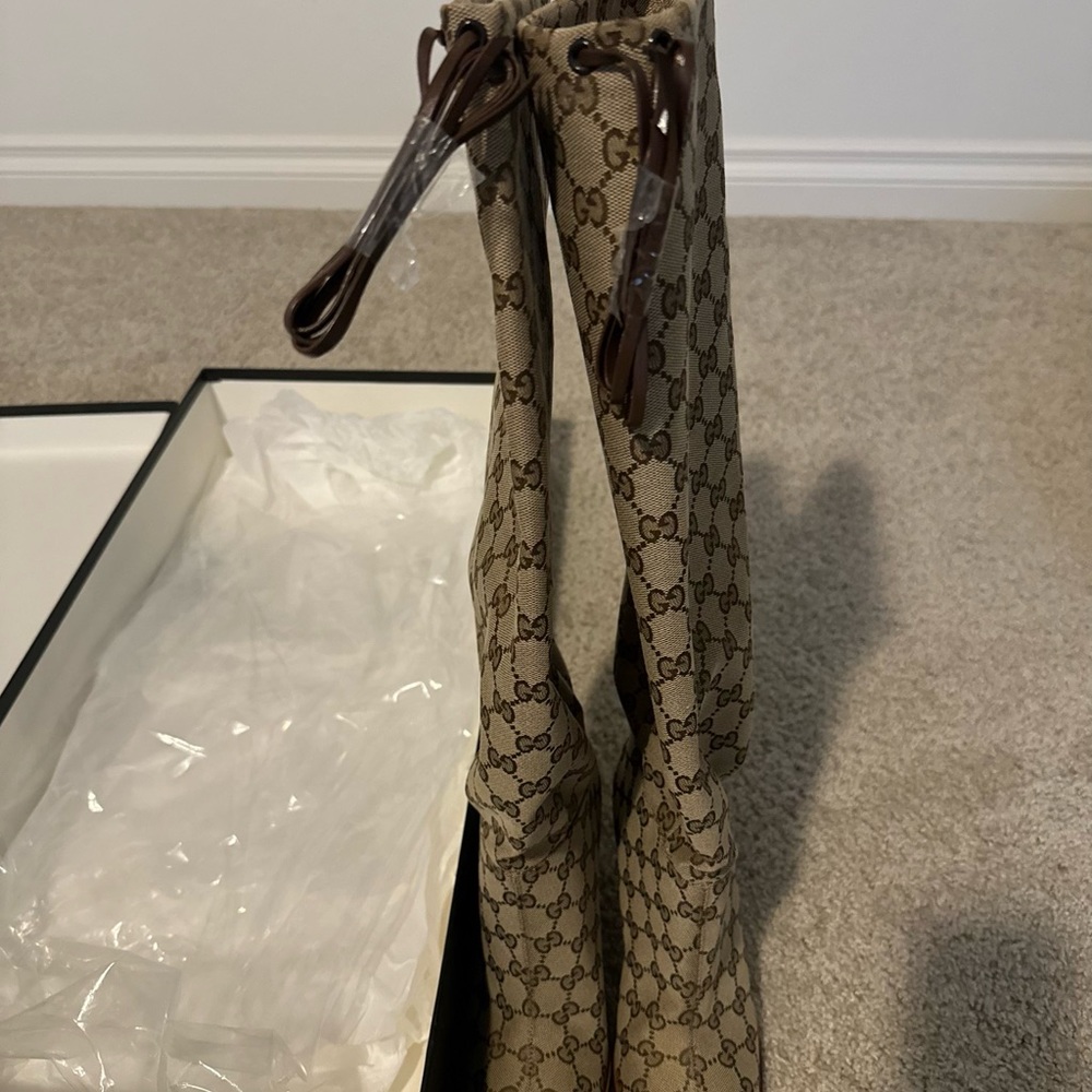 Brand new Gucci boots for sale 8 in half